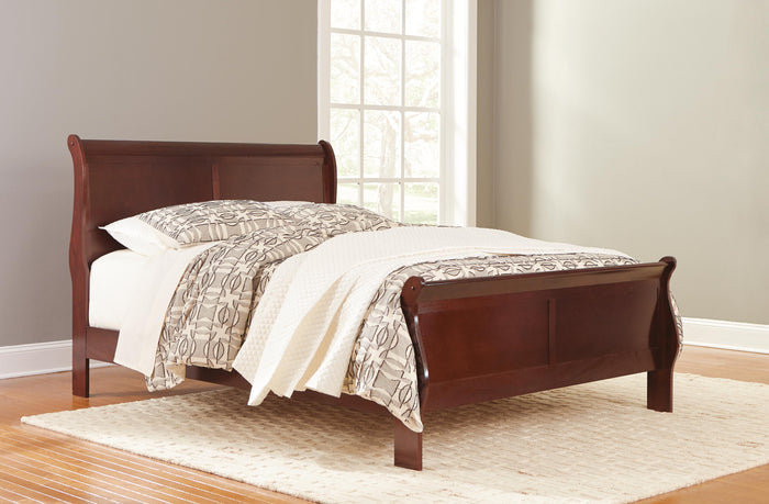 Alisdair Reddish Brown Alisdair Queen Sleigh Bed - Brand New
