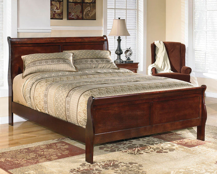 Alisdair Reddish Brown Alisdair Queen Sleigh Bed - Brand New