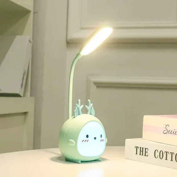 MEELANO Børnelæselampe Øjenbeskyttelse USB Natlampe Til Børn Blødt Lys Sikker Læseoplevelse Stilfuldt Design Blå hjort