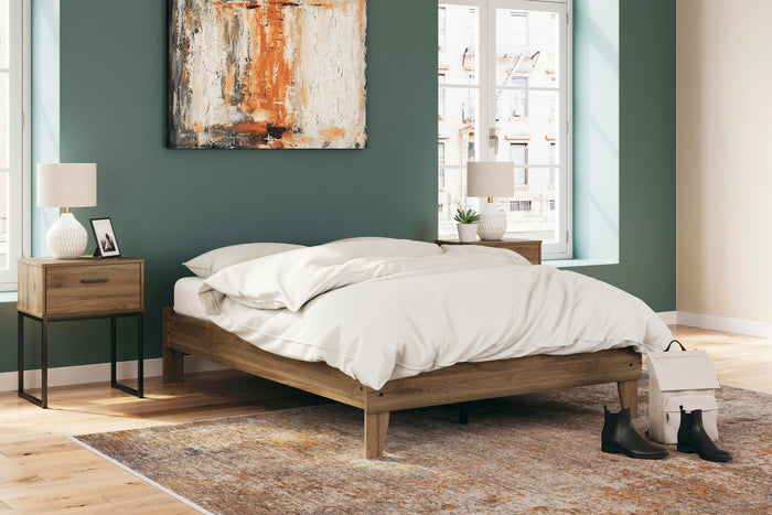 Deanlow Honey Full Platform Bed - Brand New