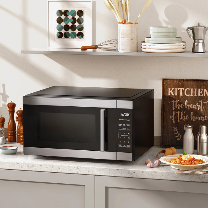 Hamilton Beach 1.6 Cu ft Sensor Cook Countertop Microwave Oven in Stainless Steel, New - Brand New