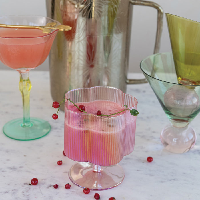 HAND-BLOWN PLEATED FLOWER WINE GLASS