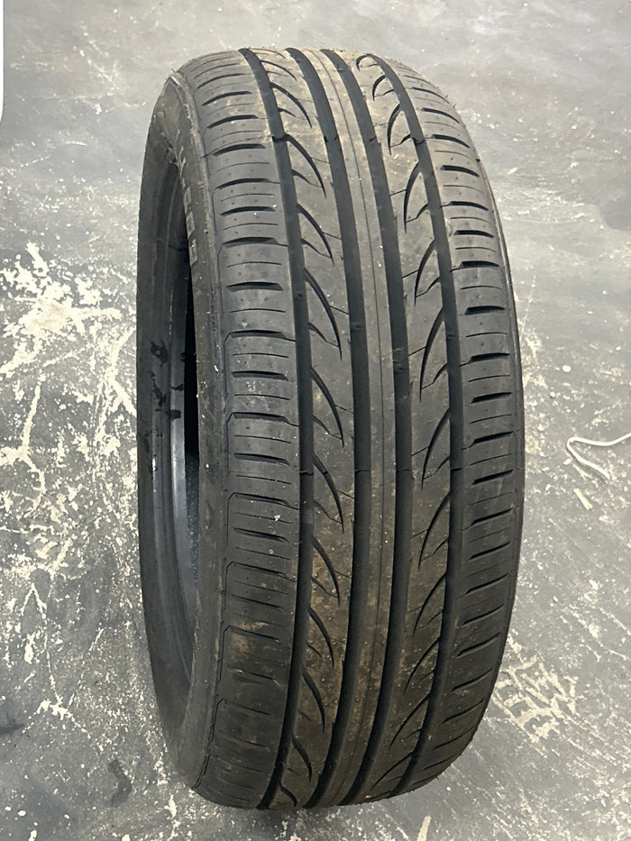 Lionhart LH-503 All Season 225/55R17 101W Passenger Tire - Brand New - Open Box