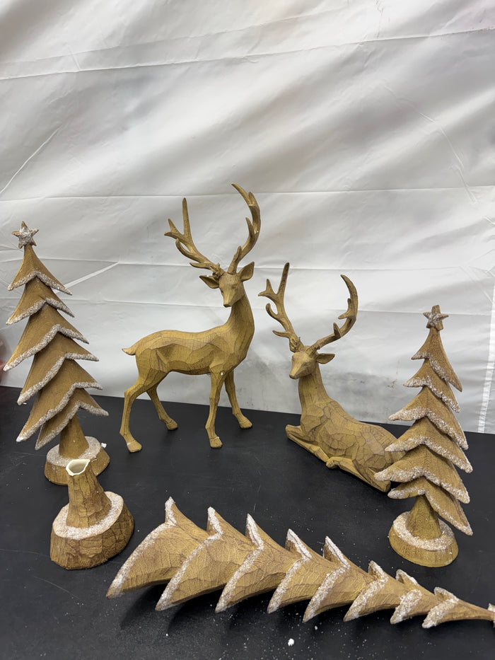 Member's Mark Deer and Tree Décor, Set of 5 - Brand New - Open Box