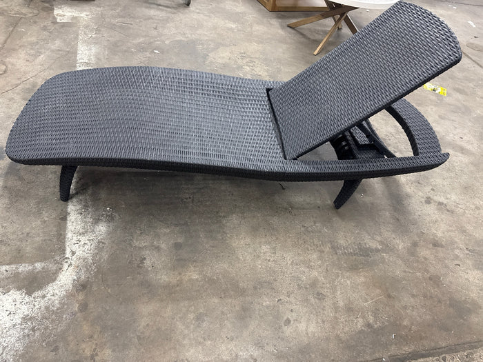 Member's Mark Padded Wicker Chaise Lounger - Display Model