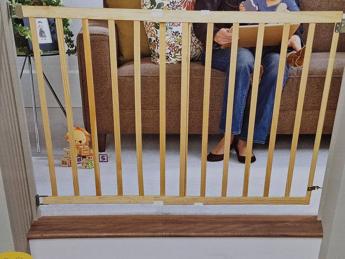 North States White 30 in. H X 28-42 in. W Wood Child Safety Gate - Brand New