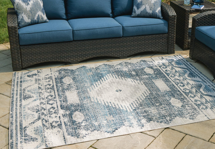 Signature Design I/O Large Rug 7.88 FT by 9.94 FT