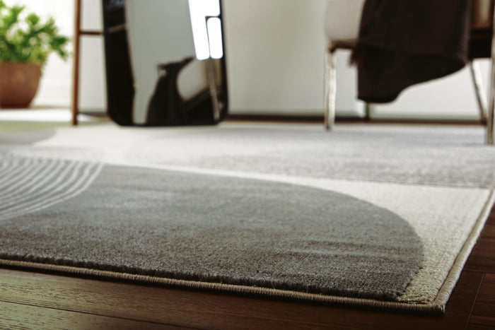 Signature Design Large Rug 7.95 FT by 10.08 FT