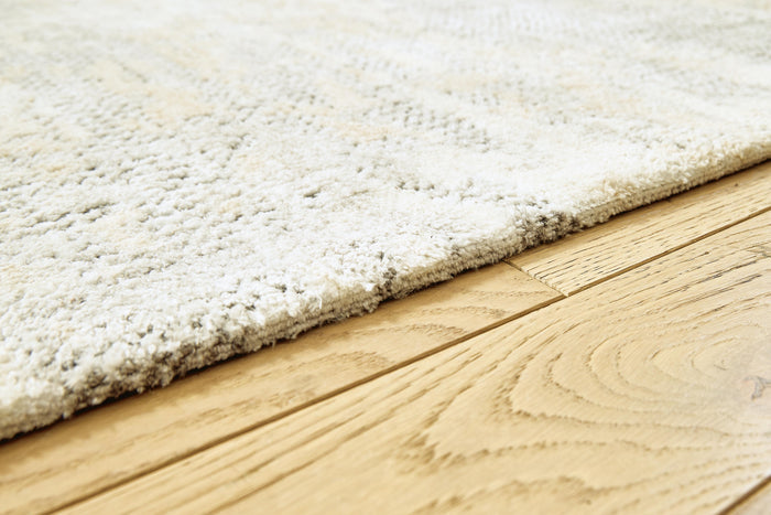 Signature Design Medium Rug 5 FT by 6.79 FT