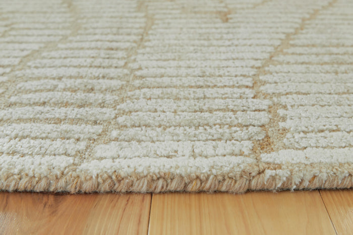 Signature Design Medium Rug 5.08 FT by 7 FT
