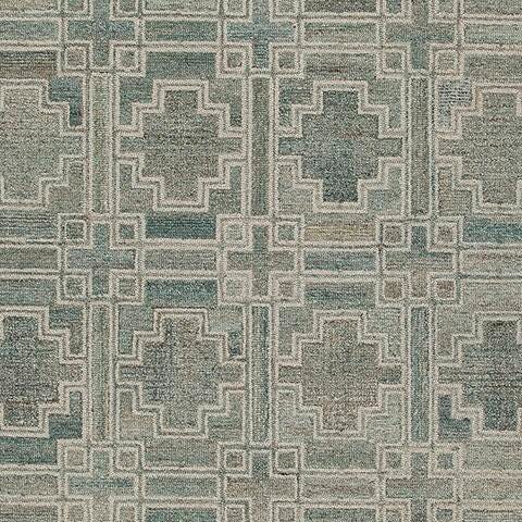 Signature Design Medium Rug 5.09 FT by 7.03 FT