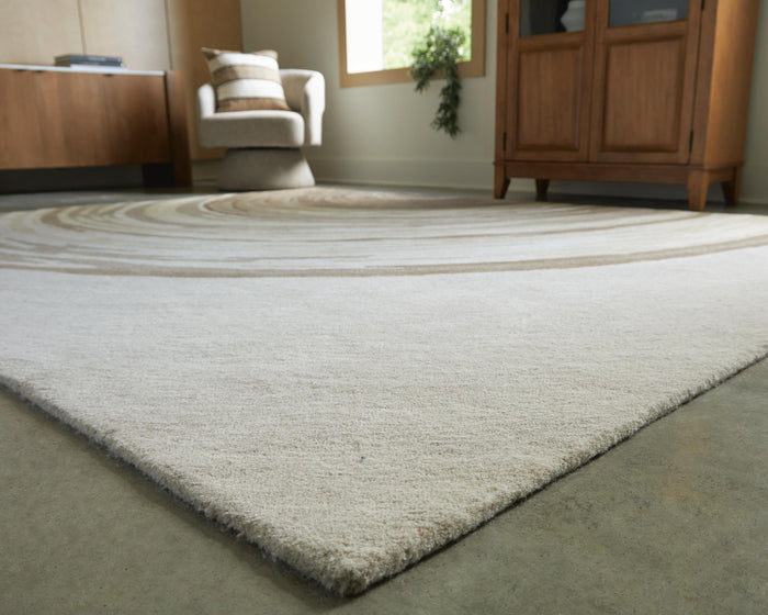 Signature Design Medium Rug 5.17 FT by 7.15 FT