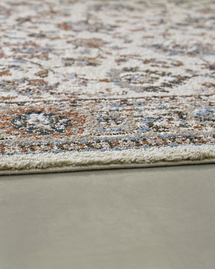 Signature Design Medium Rug 5.25 FT by 7 FT
