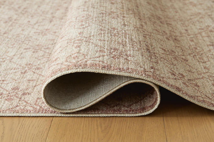 Signature Design Medium Rug 5.25 FT by 7 FT