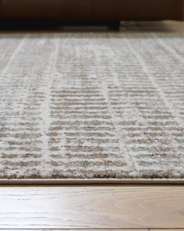 Signature Design Medium Rug 5.25 FT by 7.02 FT