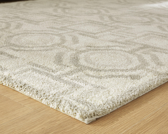Signature Design Medium Rug 5.25 FT by 7.08 FT