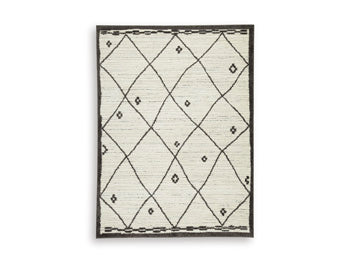 Signature Design Medium Rug 5.27 FT by 7.06 FT