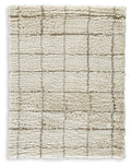 Signature Design Medium Rug 5.35 FT by 7.29 FT