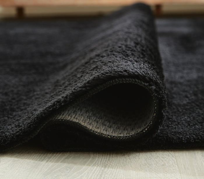 Signature Design Washable Medium Rug 5.02 FT by 7.02 FT