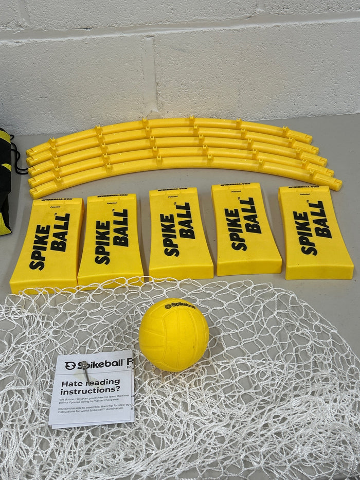 Spikeball Family Set with Bag, Playing Net & Ball - Brand New